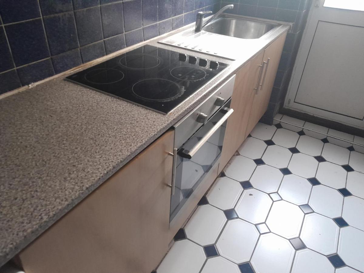 Appartamento Lovely 1-Bed Studio in Londra Esterno foto