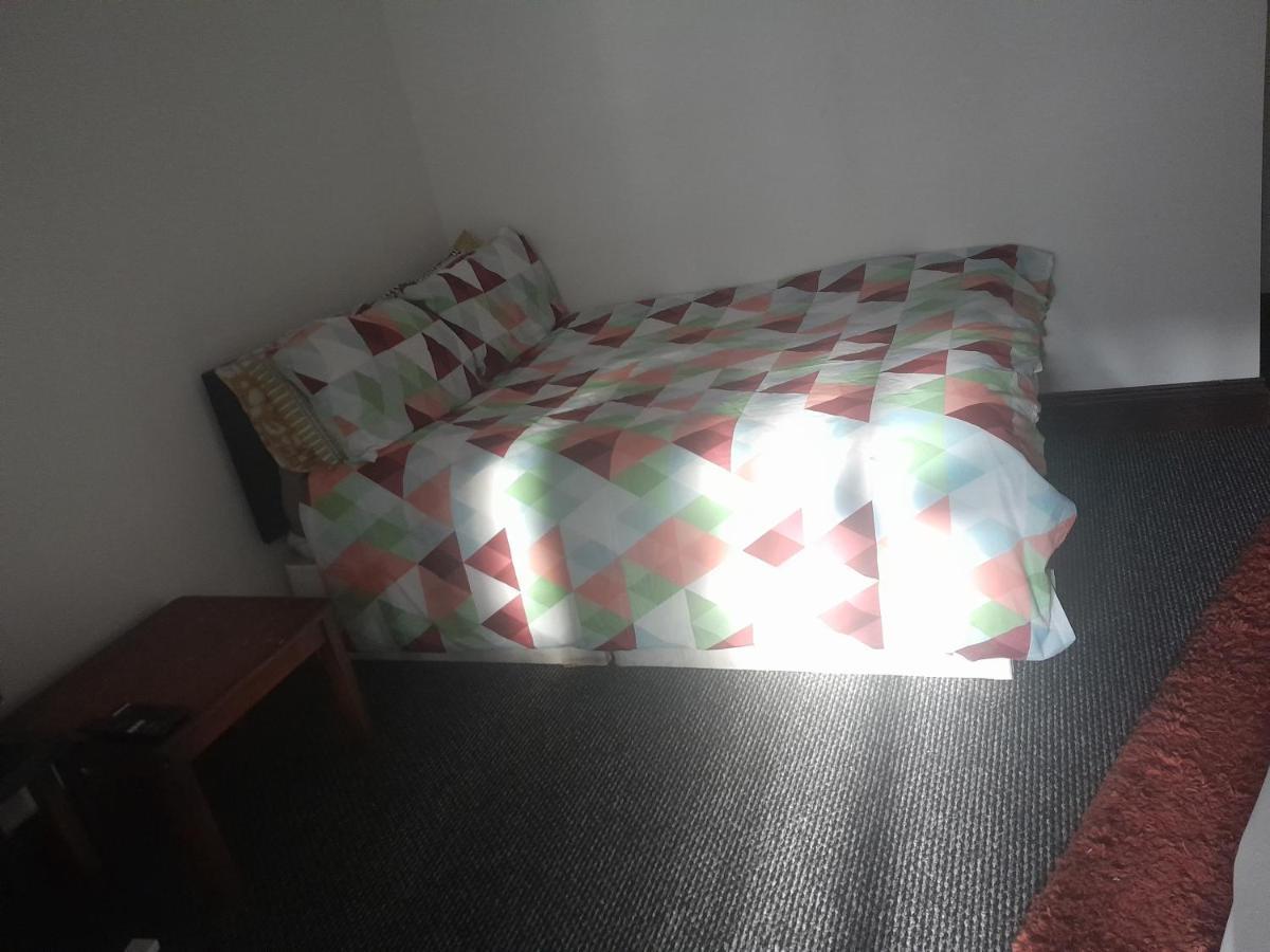 Appartamento Lovely 1-Bed Studio in Londra Esterno foto