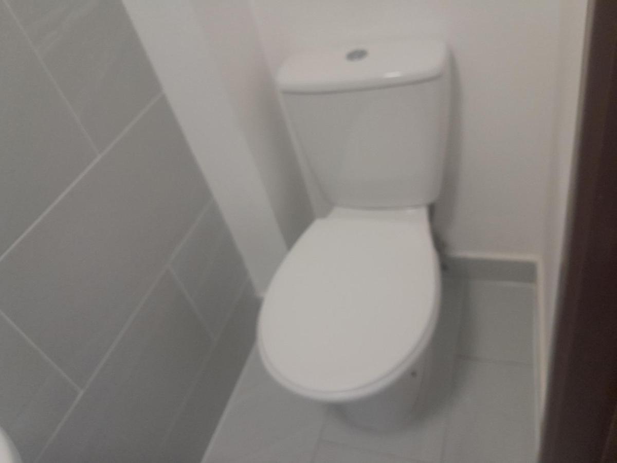 Appartamento Lovely 1-Bed Studio in Londra Esterno foto